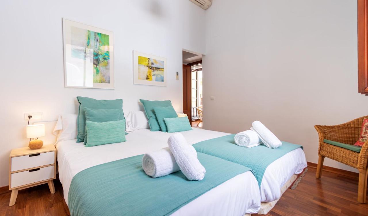 Abades Giralda Deluxe By Valcambre Apartment Seville Exterior photo